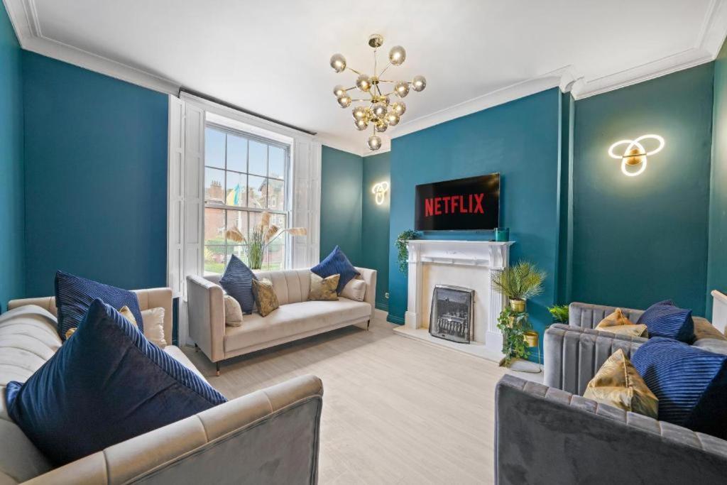 Deluxe 5 Bed In Central Whitby - Parking - Hot Tub Bagian luar foto