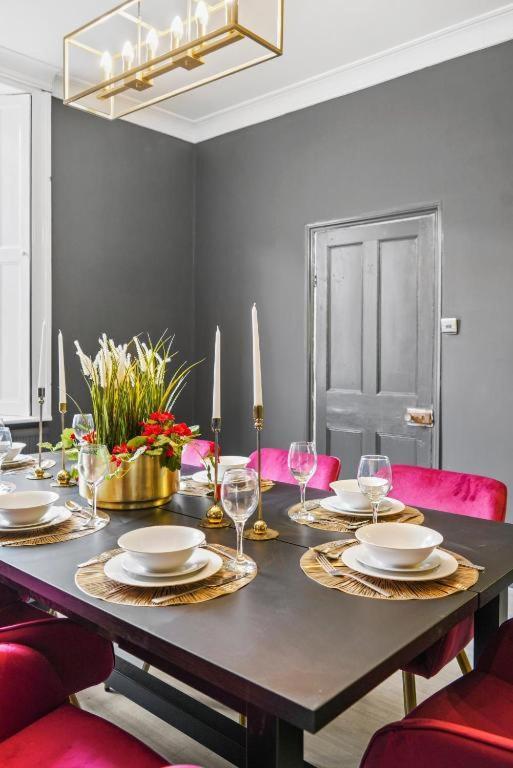 Deluxe 5 Bed In Central Whitby - Parking - Hot Tub Bagian luar foto