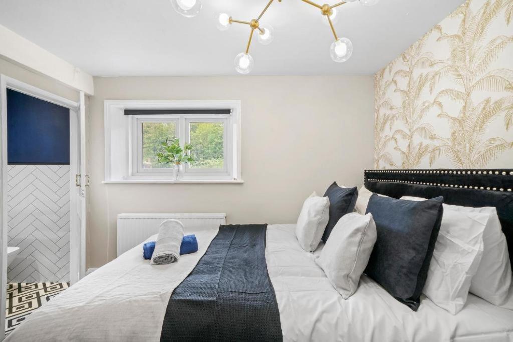Deluxe 5 Bed In Central Whitby - Parking - Hot Tub Bagian luar foto