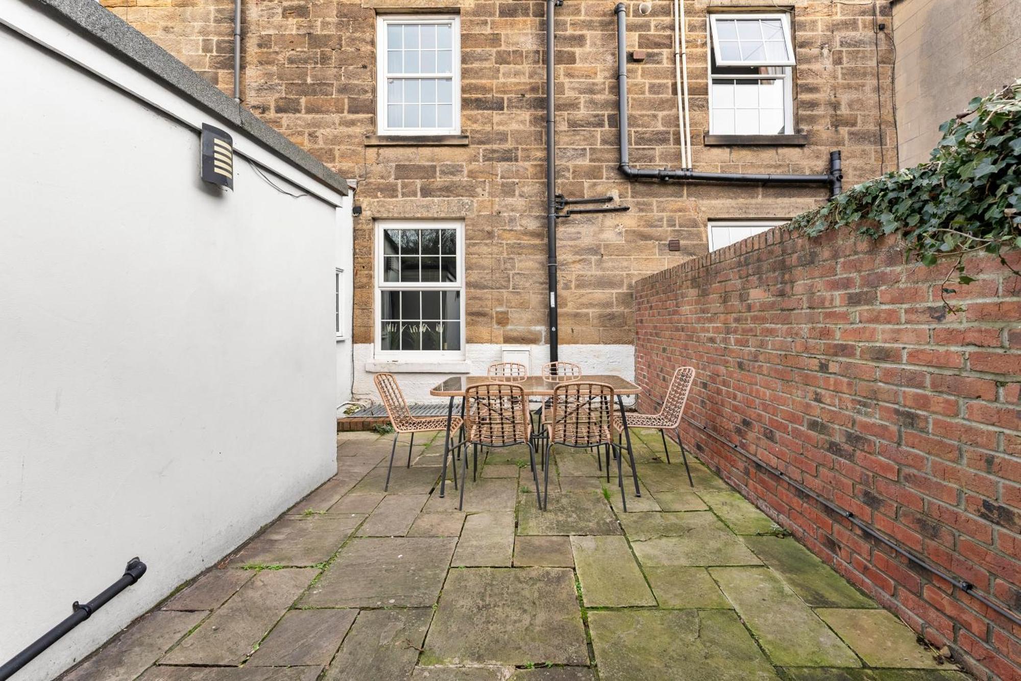 Deluxe 5 Bed In Central Whitby - Parking - Hot Tub Bagian luar foto